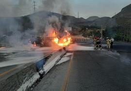 واژگونی تانکر سوخت در جاده دماوند روی پل جاجرود جان راننده را گرفت+فیلم و عکس