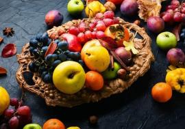 خرمالو و این ۹ میوه پائیزی برای سلامت معجزه می‌کنند