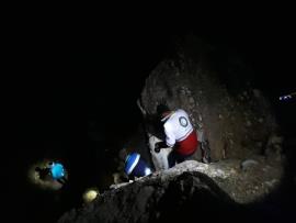 عملیات شبانه نجات کوهنورد جمی با موفقیت انجام شد+ عکس