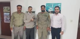 تحویل یک بهله پرنده شکاری «لیل» توسط یکی از شهروندان به محیط زیست بوشهر+عکس
