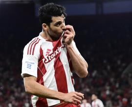 صدرنشینی، هدیه طارمی به المپیاکوس