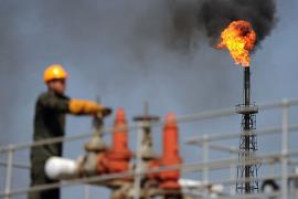  نیروهای بومی استان بوشهر در اولویت جذب صنایع نفت و گاز قرار گیرند