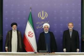  آخرین عکس لاریجانی با روحانی و رئیسی در جایگاه رئیس مجلس