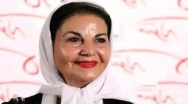  عکس/ مکالمه فرح پهلوی با پوری بنایی 