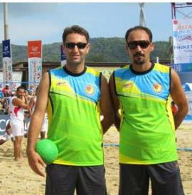 قضاوت  داوران بوشهری در مسابقات هندبال ساحلی آسیا +عکس