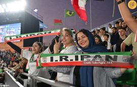 تصاویر/ تماشاگران ایرانی در جام جهانی فوتبال ساحلی
