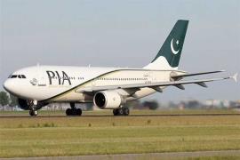 سقوط یک هواپیمای مسافربری در کراچی پاکستان /همه ۹۵ سرنشین  فوت کردند