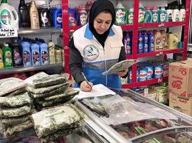 مواد غذایی فاقد مشخصات بهداشتی در فروشگاه‌های بوشهر جمع‌آوری شد
