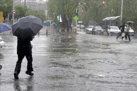 خبر هواشناسی از بارش پراکنده باران در برخی نقاط استان 
