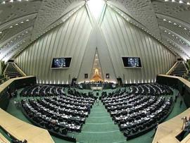 جنجال حضور رزم حسینی در مجلس