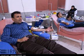 تصاویر/ بوشهر؛ اهداء خون در شب قدر