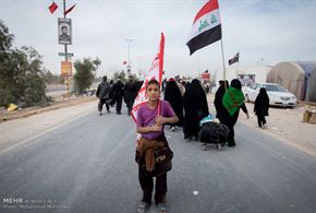 تصاویر/راهپیمایی زائران اربعین حسینی از نجف به کربلا