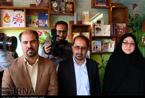 تصاویر/ نواختن زنگ کتاب در بوشهر 