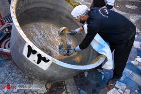  پخت و توزیع ۸۴ تن آش نذری در شیراز