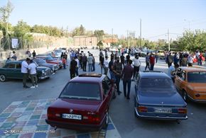 نمایش خودروهای کلاسیک در شیراز