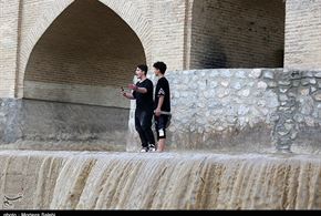 بازگشایی آب زاینده رود