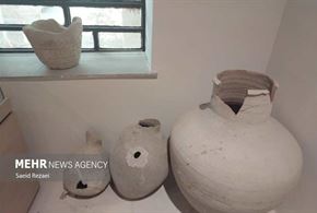 آثاری از بندر تاریخی سیراف