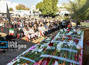 تشییع پیکر شش شهید گمنام در بوشهر